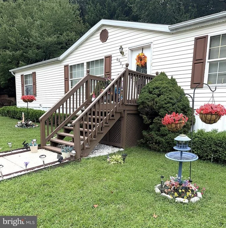 Photo of 8007 FAIR BREEZE DRIVE
