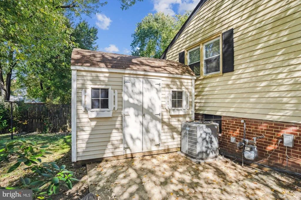 Photo of 5406 NUTTING DRIVE