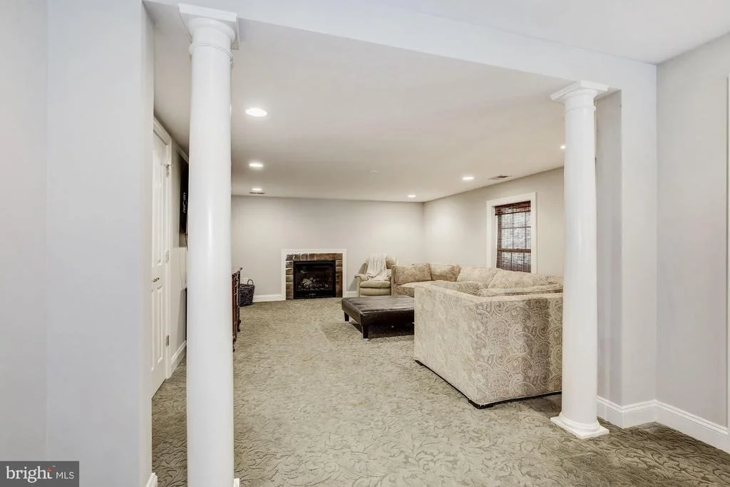 Photo of 4834 BROOM DRIVE