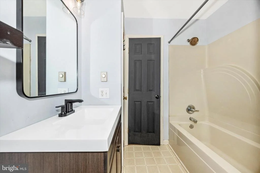 Photo of 3905 SUGARLOAF DRIVE