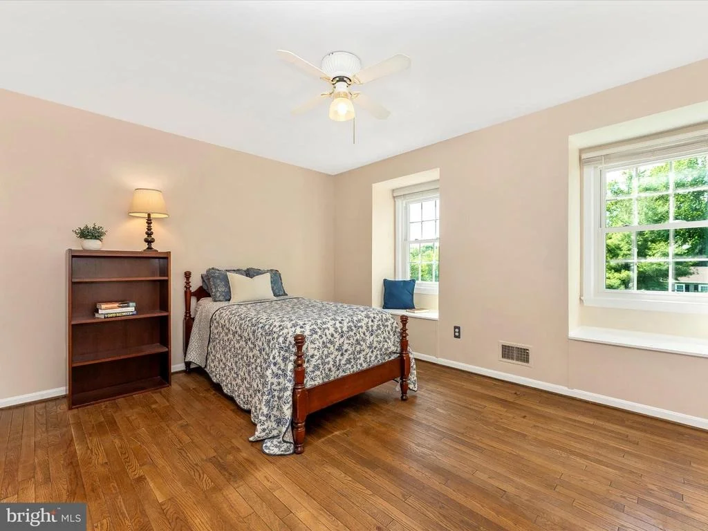 Photo of 10808 MIDDLEBORO DRIVE