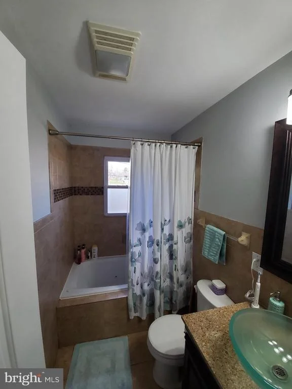 Photo of 6111 DEN LEE DRIVE