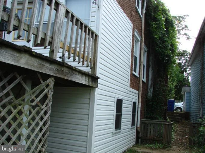 Photo of 211 MAPLE AVENUE N
