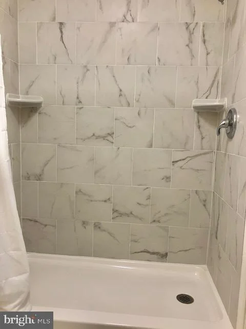 Photo of 1110 HAMLIN ROAD