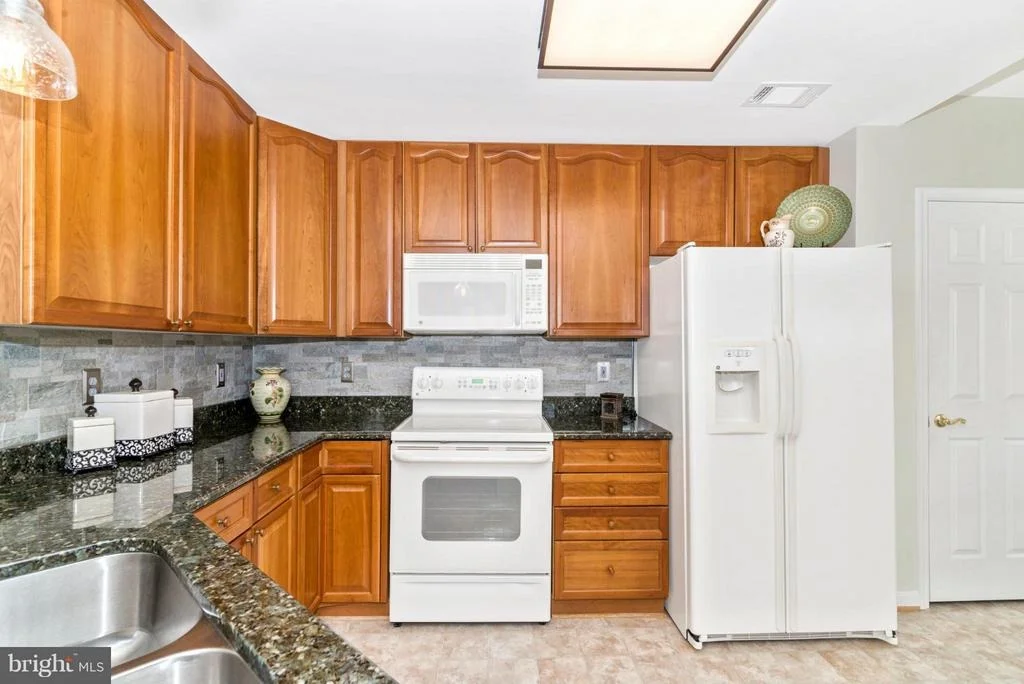 Photo of Unit 23D at 2500 COLERIDGE DRIVE