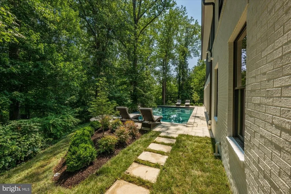 Photo of 1701 BRIAR RIDGE ROAD