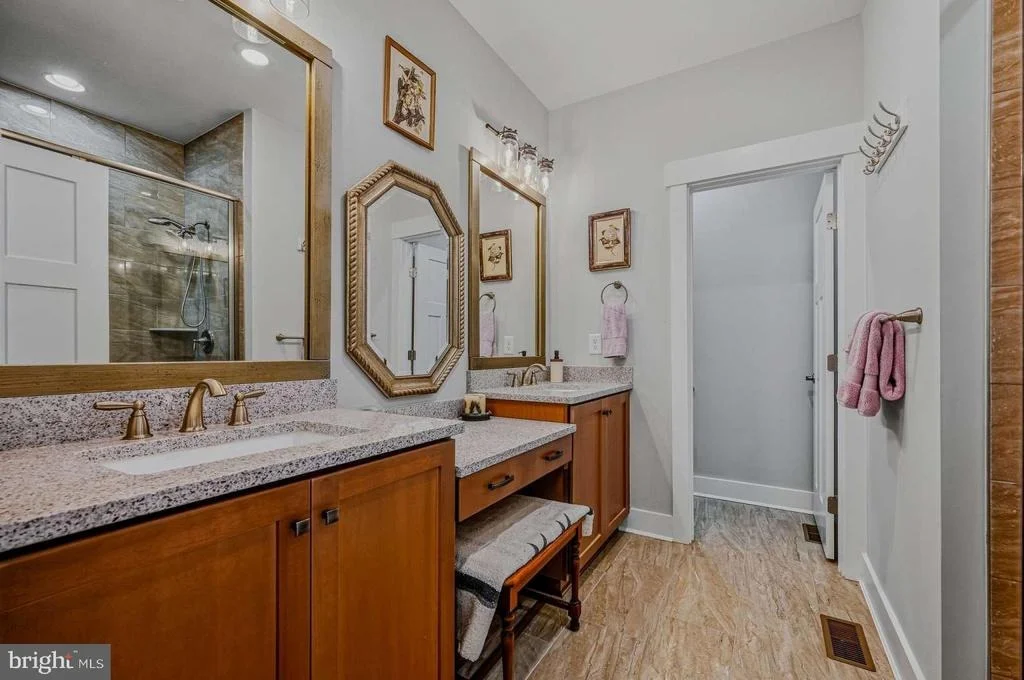 Photo of 24187 HEARTLEAF ROAD