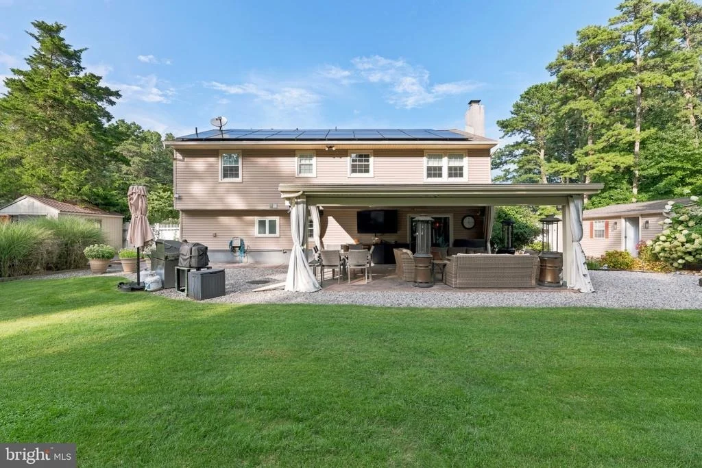 Photo of 211 CAHNT AVENUE