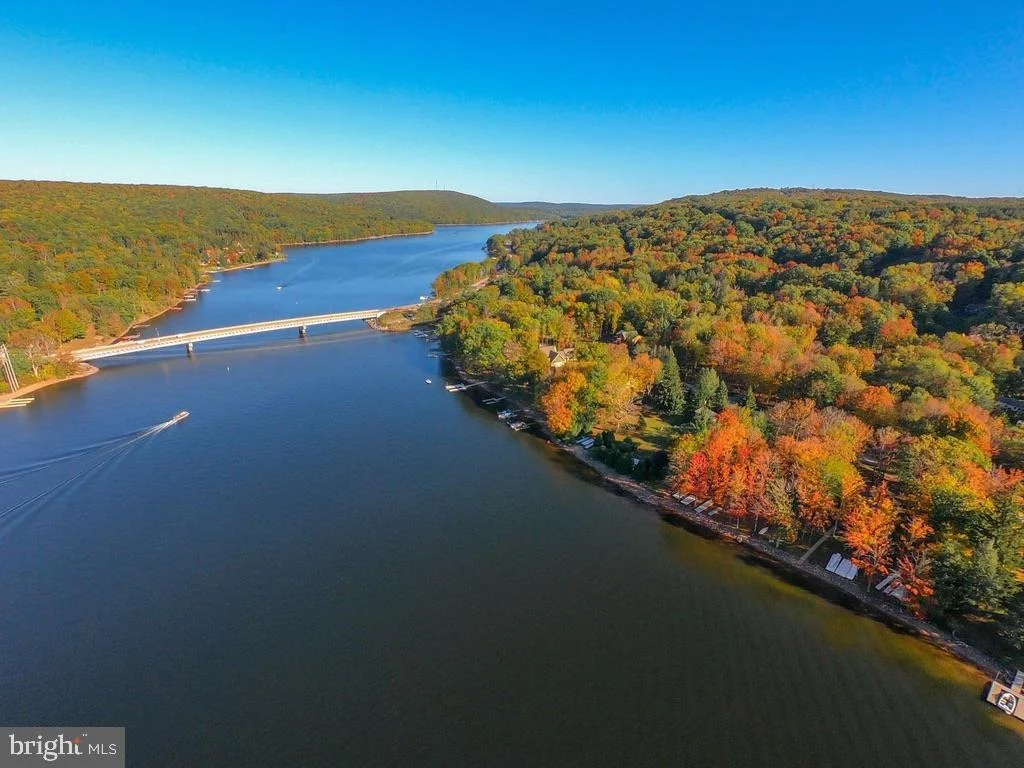 Photo of 250 LAKE POINTE DRIVE
