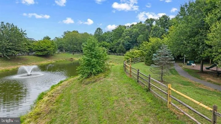 Photo of 729 CRISFIELD WAY