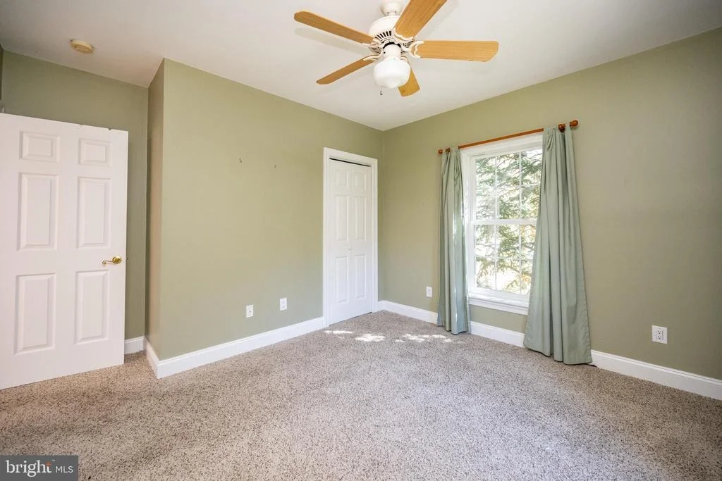 Photo of 32 HAZELHURST LANE