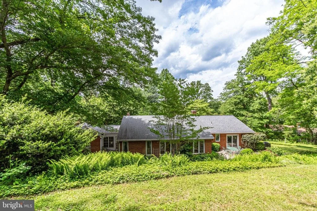Photo of 1343 SCOTTS RUN ROAD