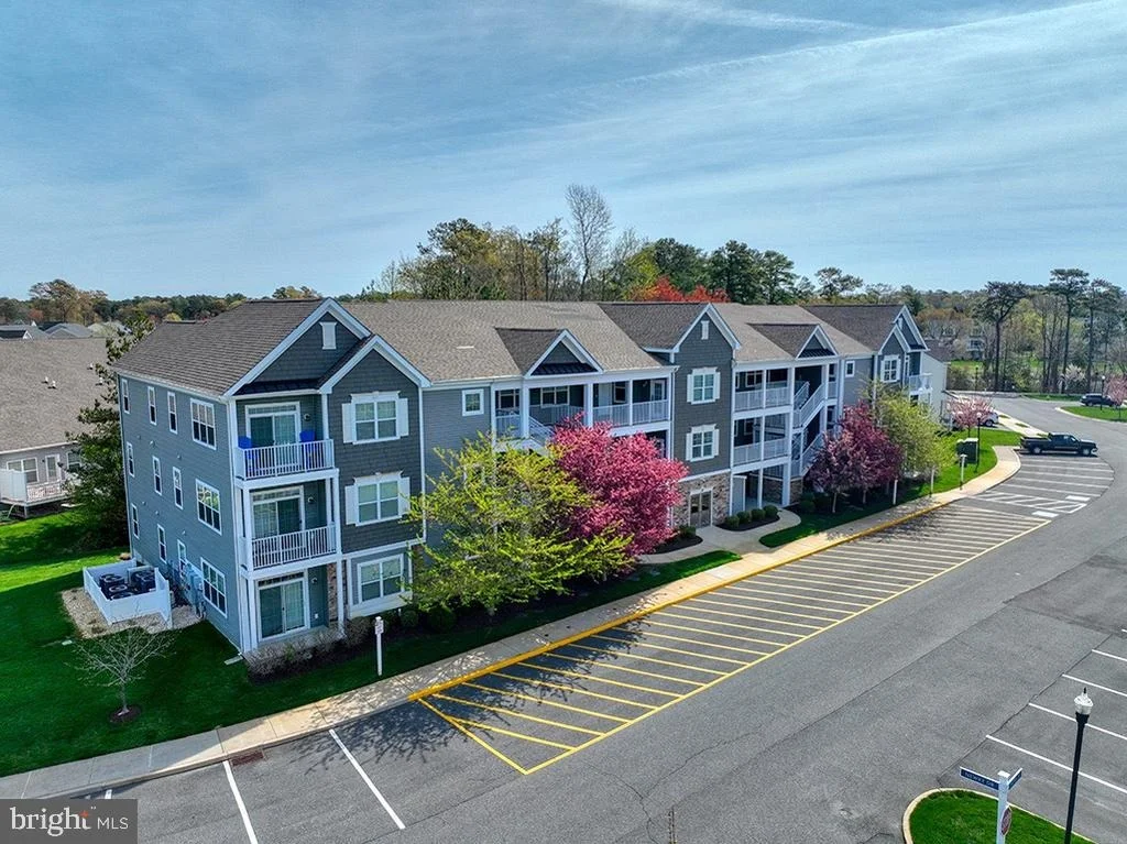 Photo of Unit 2 at 37670 EXETER DRIVE