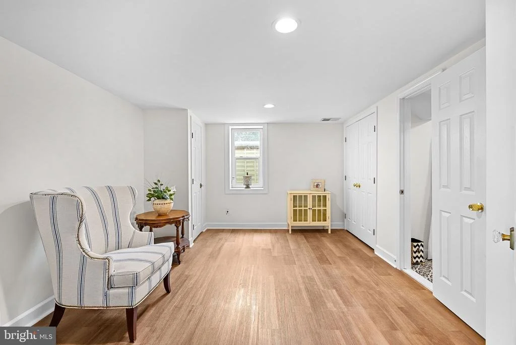 Photo of 15064 BARLOW DRIVE