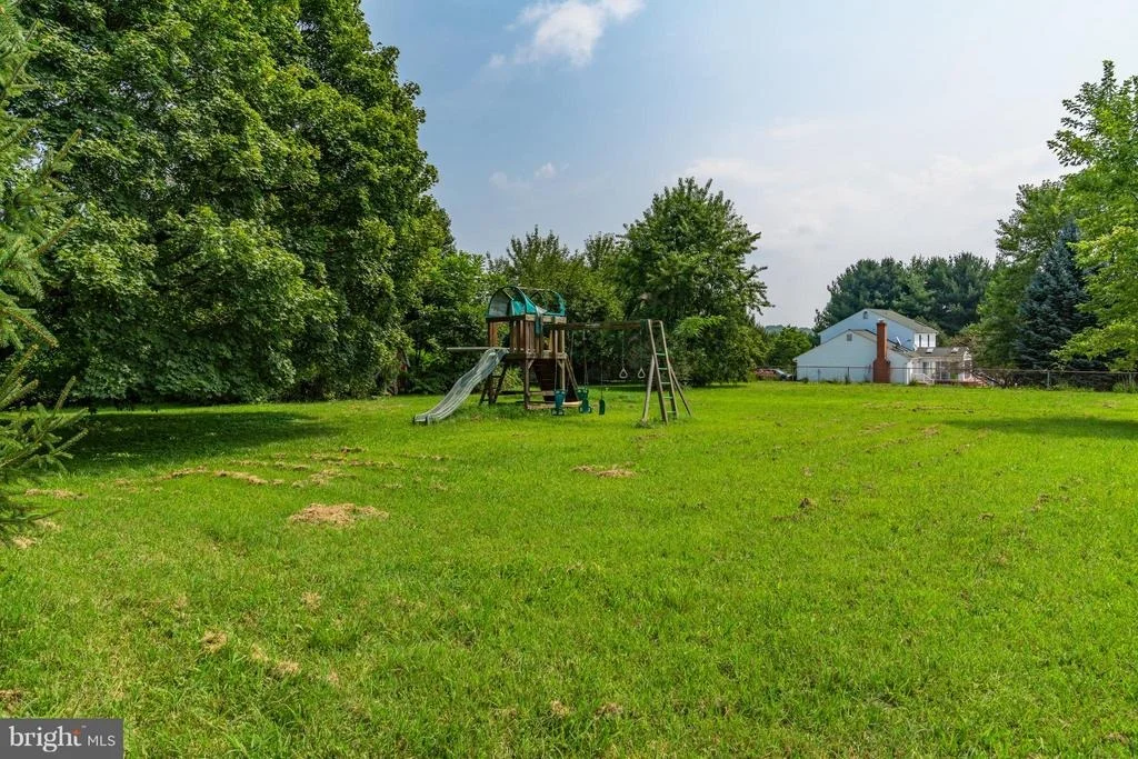 Photo of 21101 CLARKSBURG ROAD