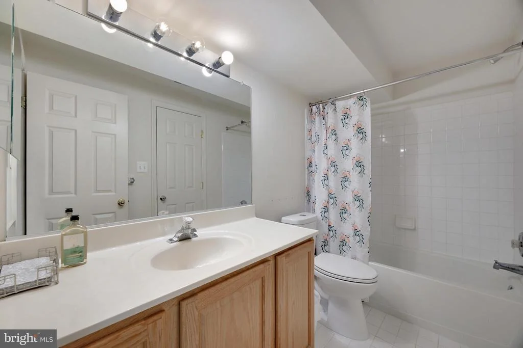 Photo of 4401 HUNTCHASE DRIVE