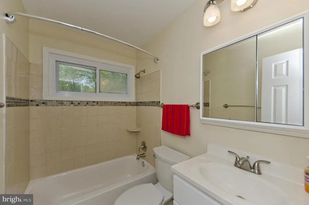 Photo of 6631 IVY HILL DRIVE