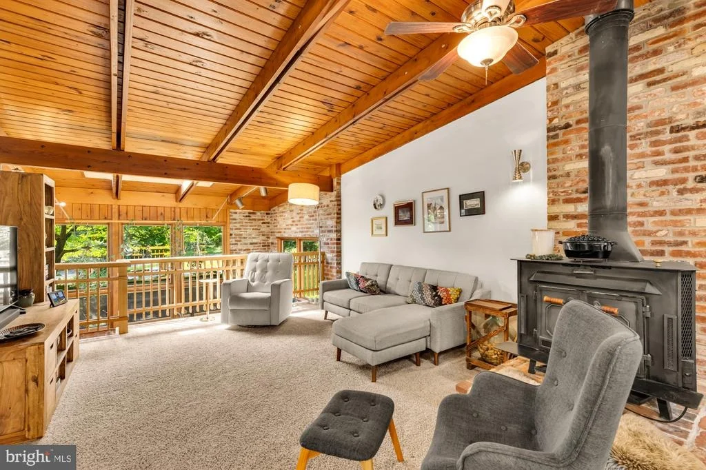 Photo of 3018 PINE SPRING ROAD