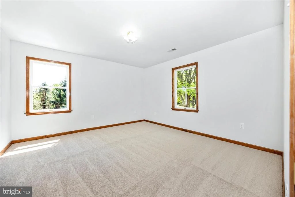 Photo of 19231 DEER PATH