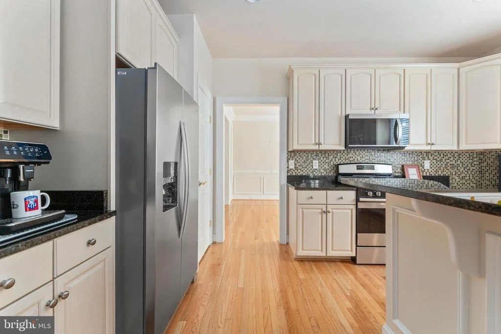 Photo of 16505 MURRAY PLACE