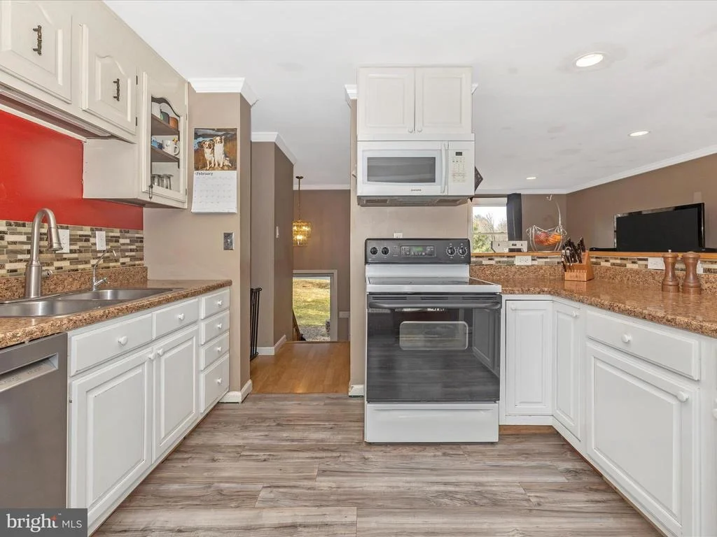 Photo of 19017 WOOTTON AVENUE