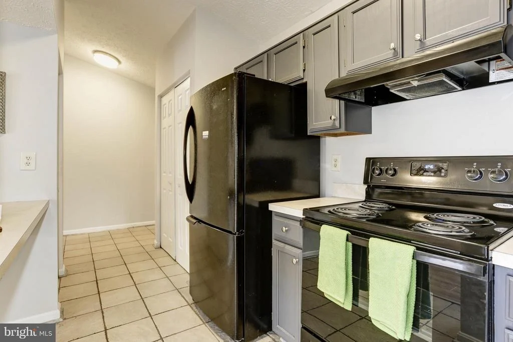 Photo of Unit 2B at 2110 WHITE HALL ROAD
