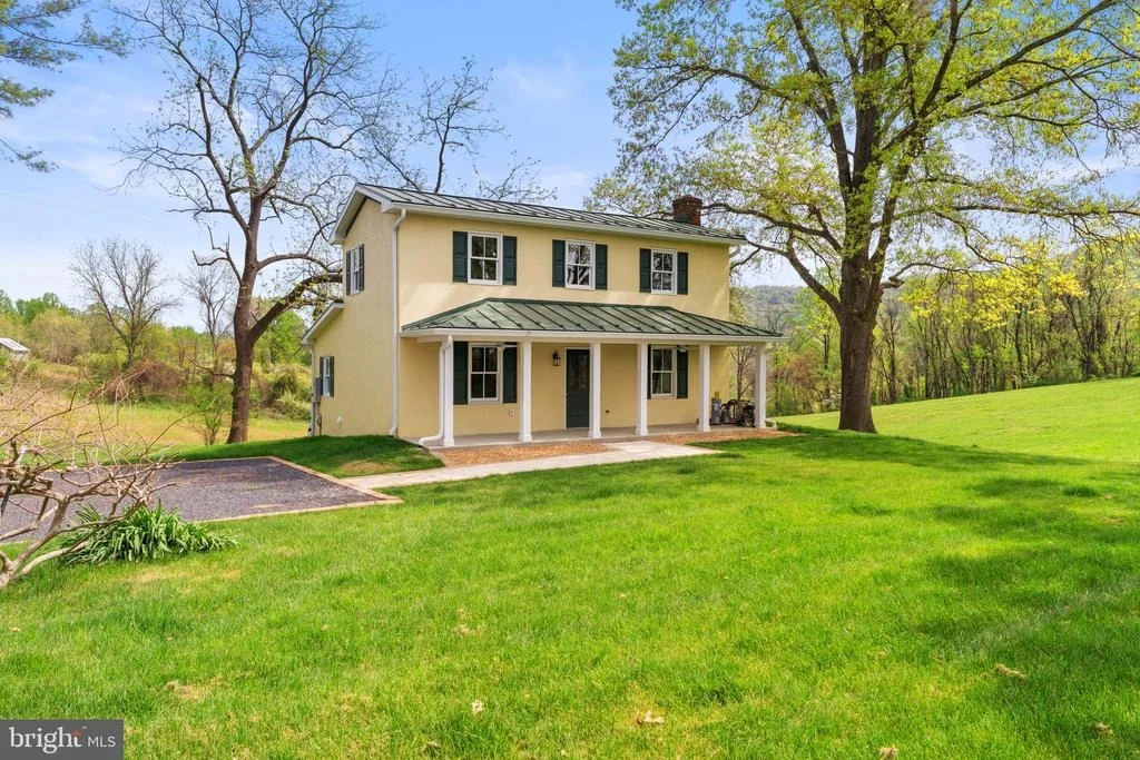 Photo of 11066 MORELAND ROAD