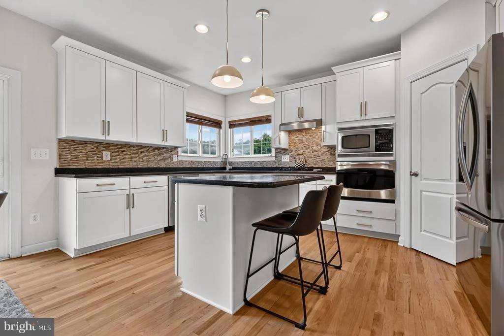 Photo of 810 MORAN DRIVE