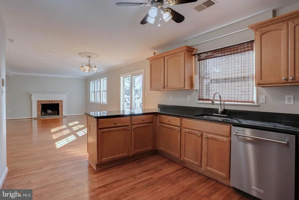 Photo of 8278 LEISHEAR ROAD