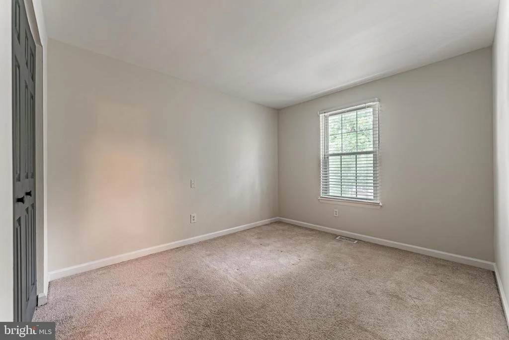 Photo of 8623 HEATHERMILL ROAD