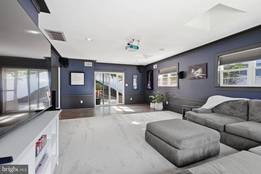 Photo of 6250 DIAMOND DRIVE