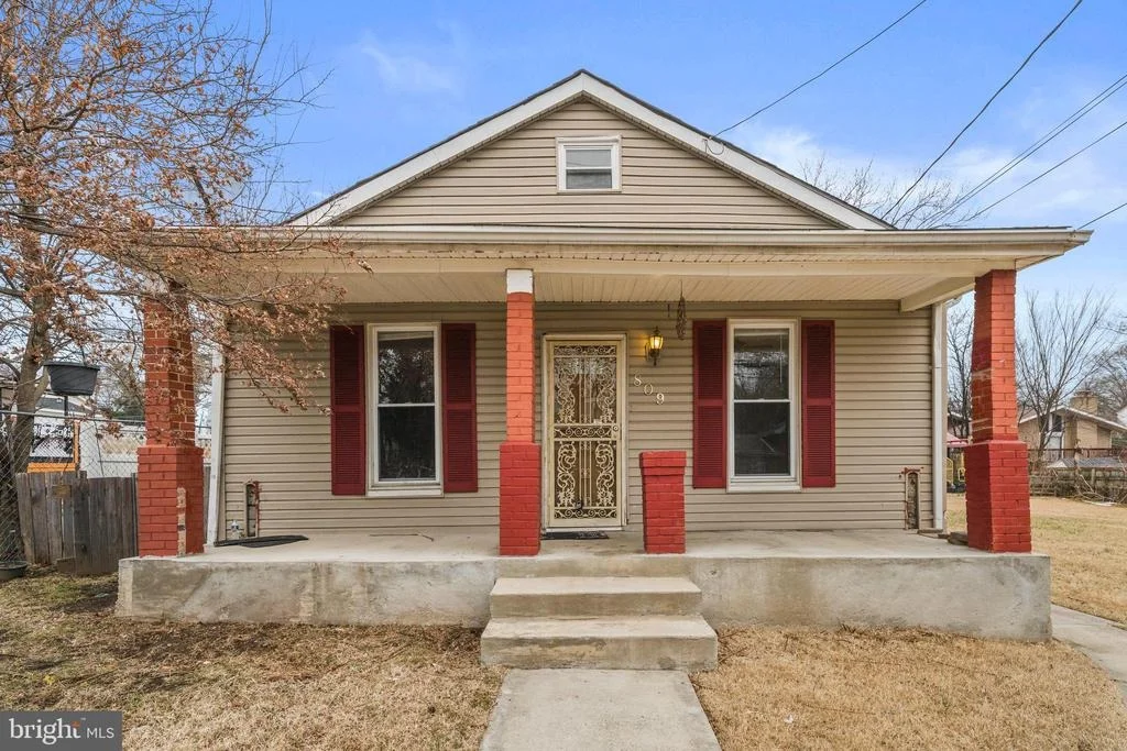 Photo of 809 EASTERN AVENUE