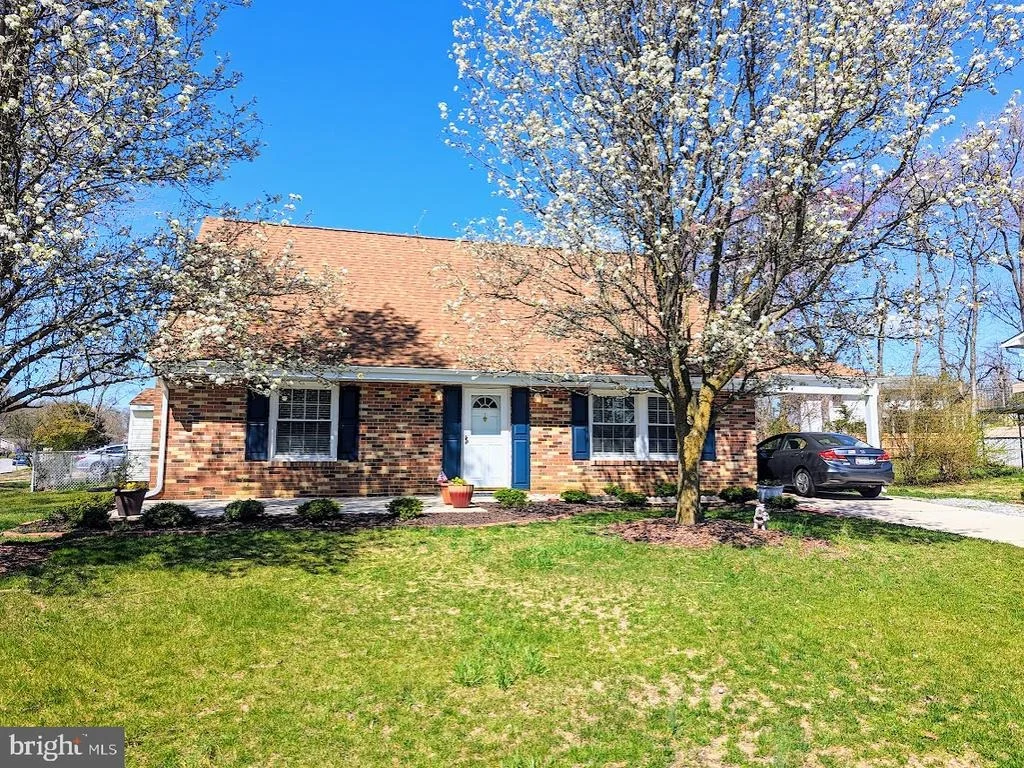 Photo of 910 BARRINGTON DRIVE