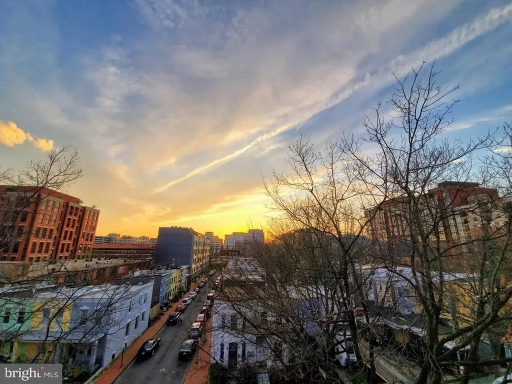 Photo of 915 3RD STREET NE