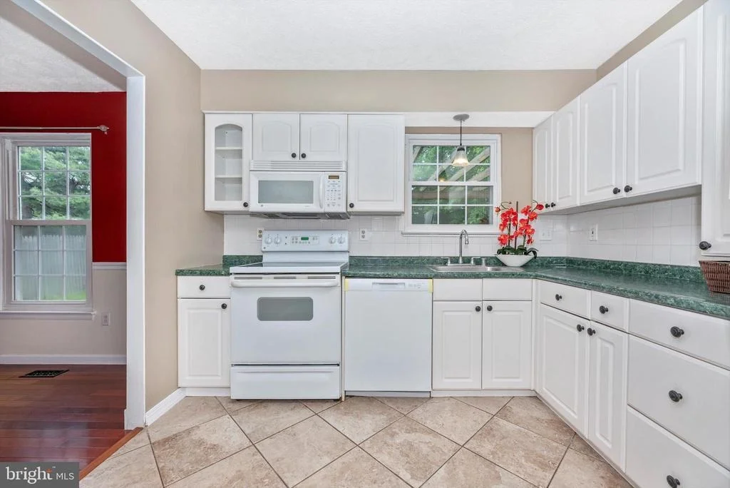 Photo of 484 HILLCREST DRIVE