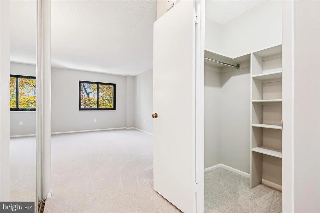 Photo of Unit 3308 at 15115 INTERLACHEN DRIVE