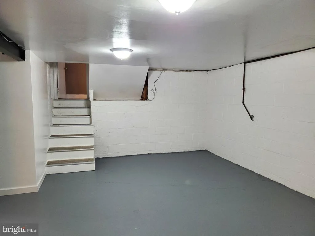 Photo of 13113 FOXHALL DRIVE