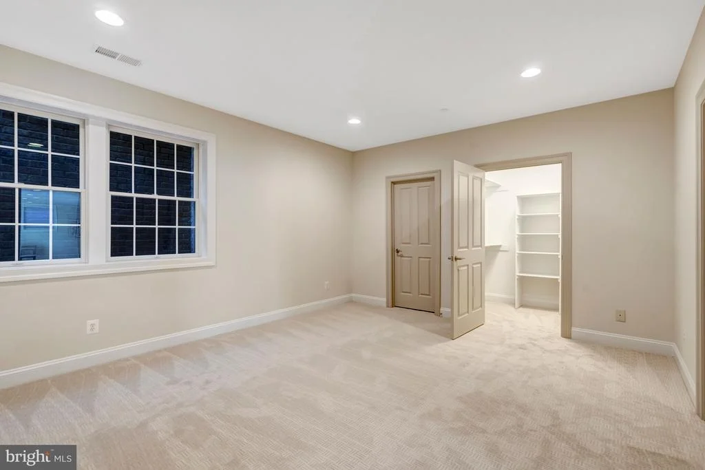 Photo of 1318 KURTZ ROAD