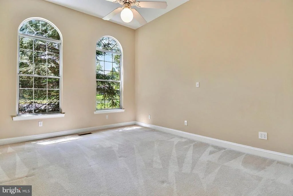Photo of 2112 APPLE TREE LANE