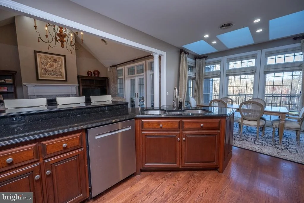 Photo of 1001 SUTTER LANE