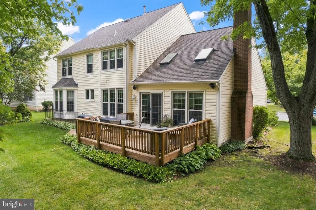 Photo of 1316 SUMMERFIELD DRIVE