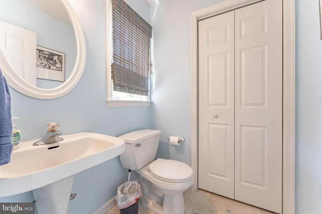 Photo of 209 W FORESTVIEW AVENUE