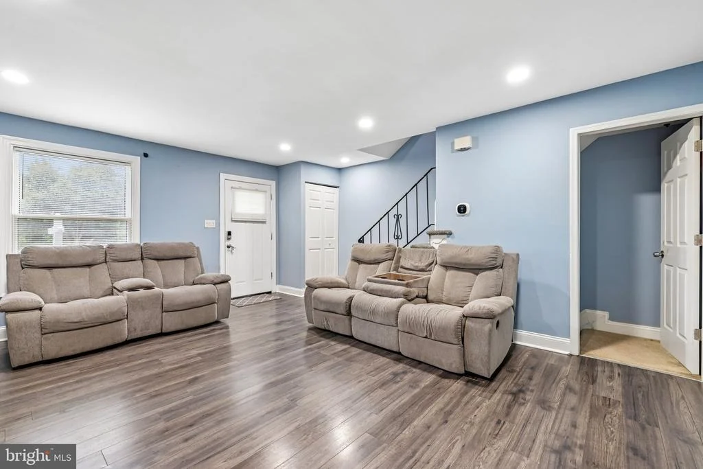 Photo of Unit 4C at 8144 IMPERIAL DRIVE