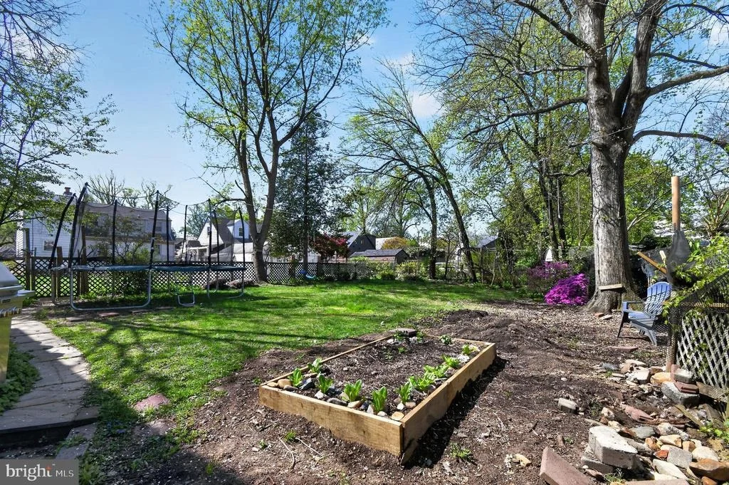 Photo of 8306 QUEEN ANNES DRIVE