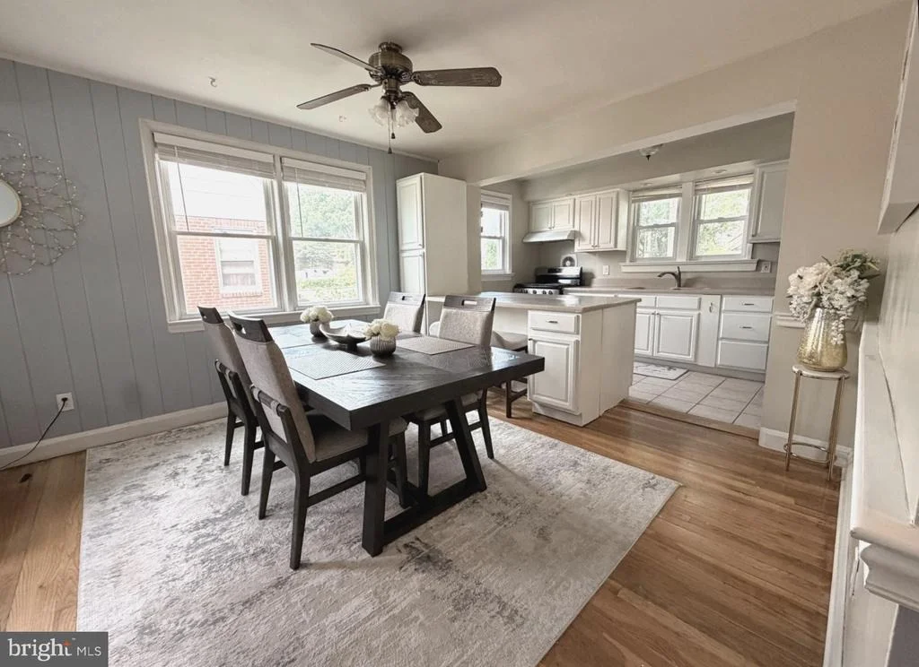 Photo of 6011 EASTERN PARKWAY