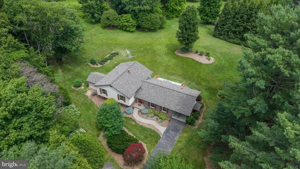 Photo of 8604 BURNT HICKORY CIRCLE