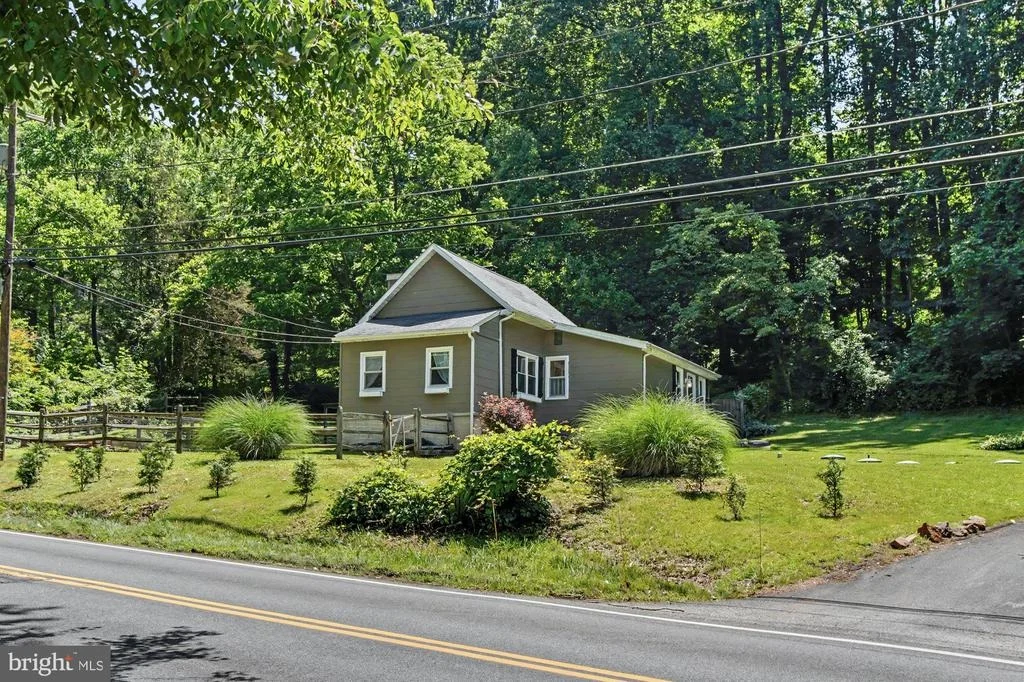 Photo of 3023 HARFORD ROAD