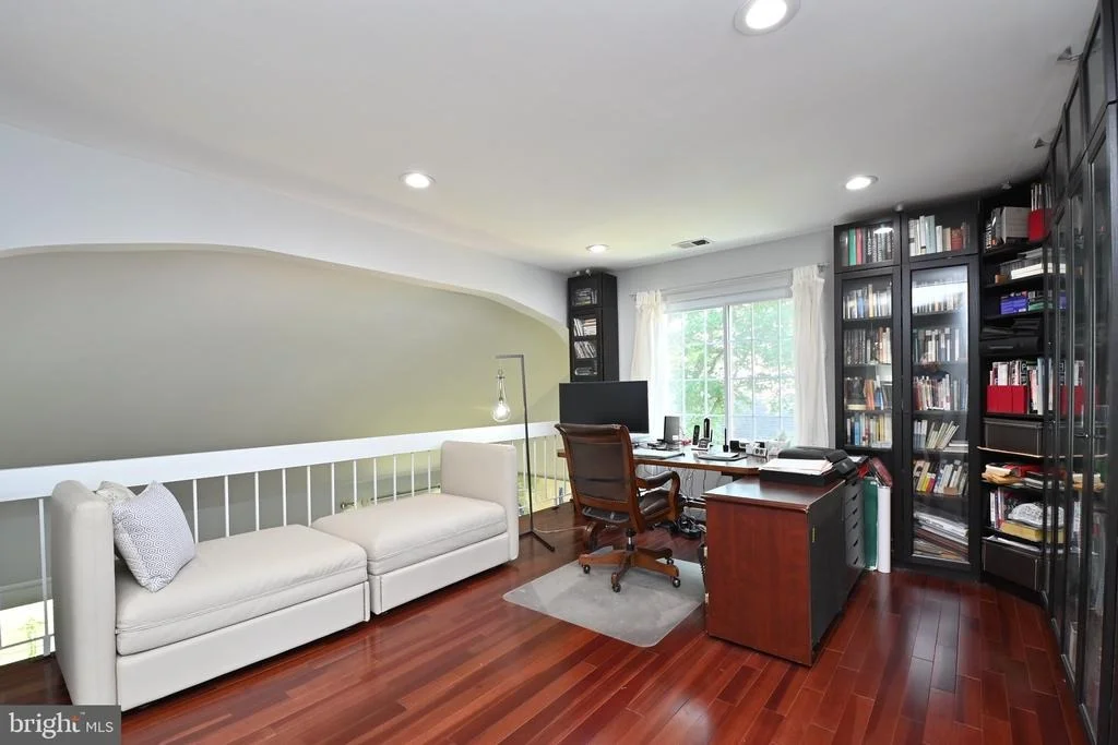 Photo of 8634 RESECA LANE