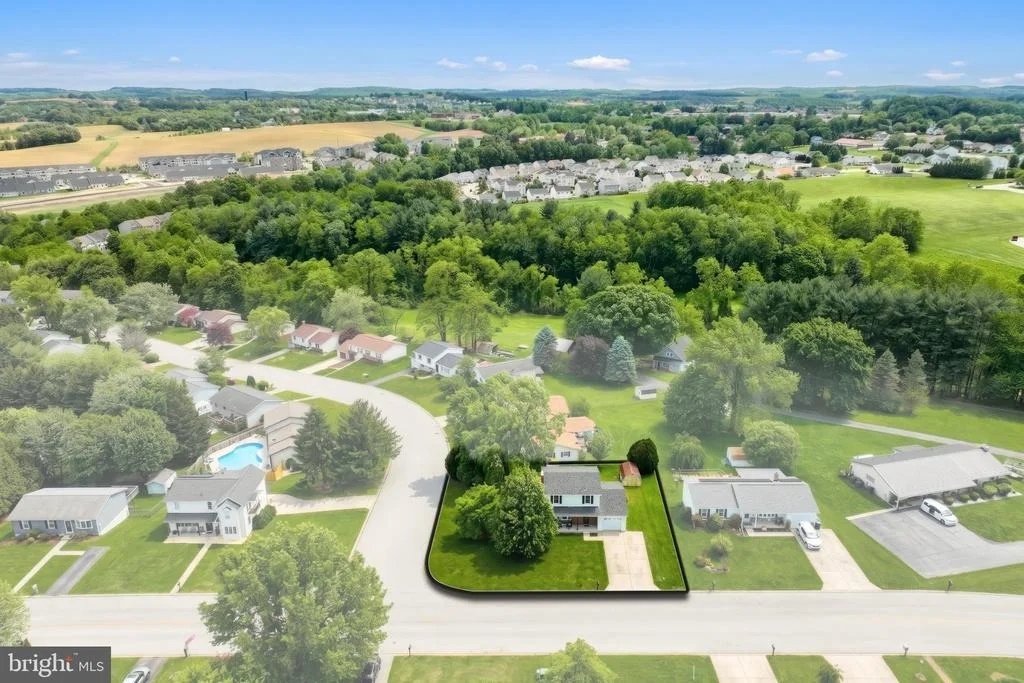 Photo of 27 COLONIAL DRIVE