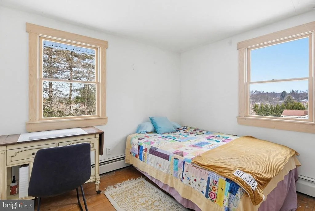 Photo of 2124 OAKLYN DRIVE